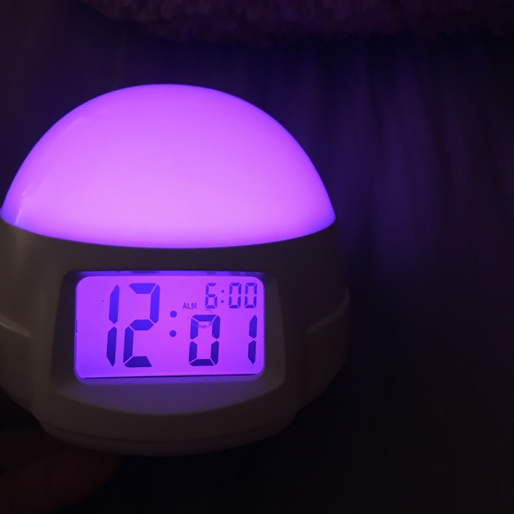 Color changing alarm clock